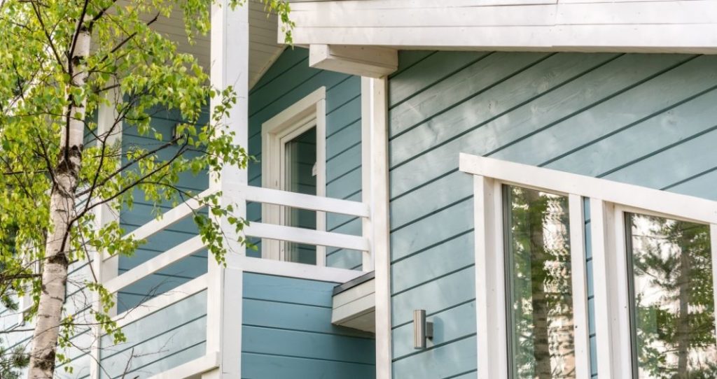 4 Tips for Choosing the Right Siding Color for Your Home
